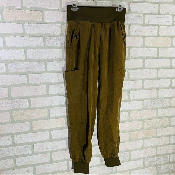 Anthropologie Maeve Cicerone Joggers in Dark Olive Size XS - Picture 3 of 9